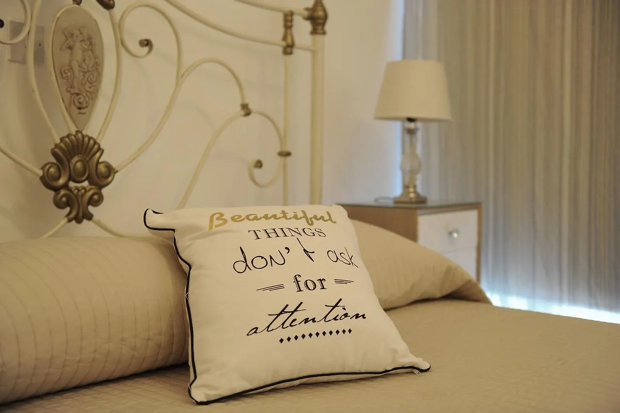 Angela'S Luxury Apartments Larnaca