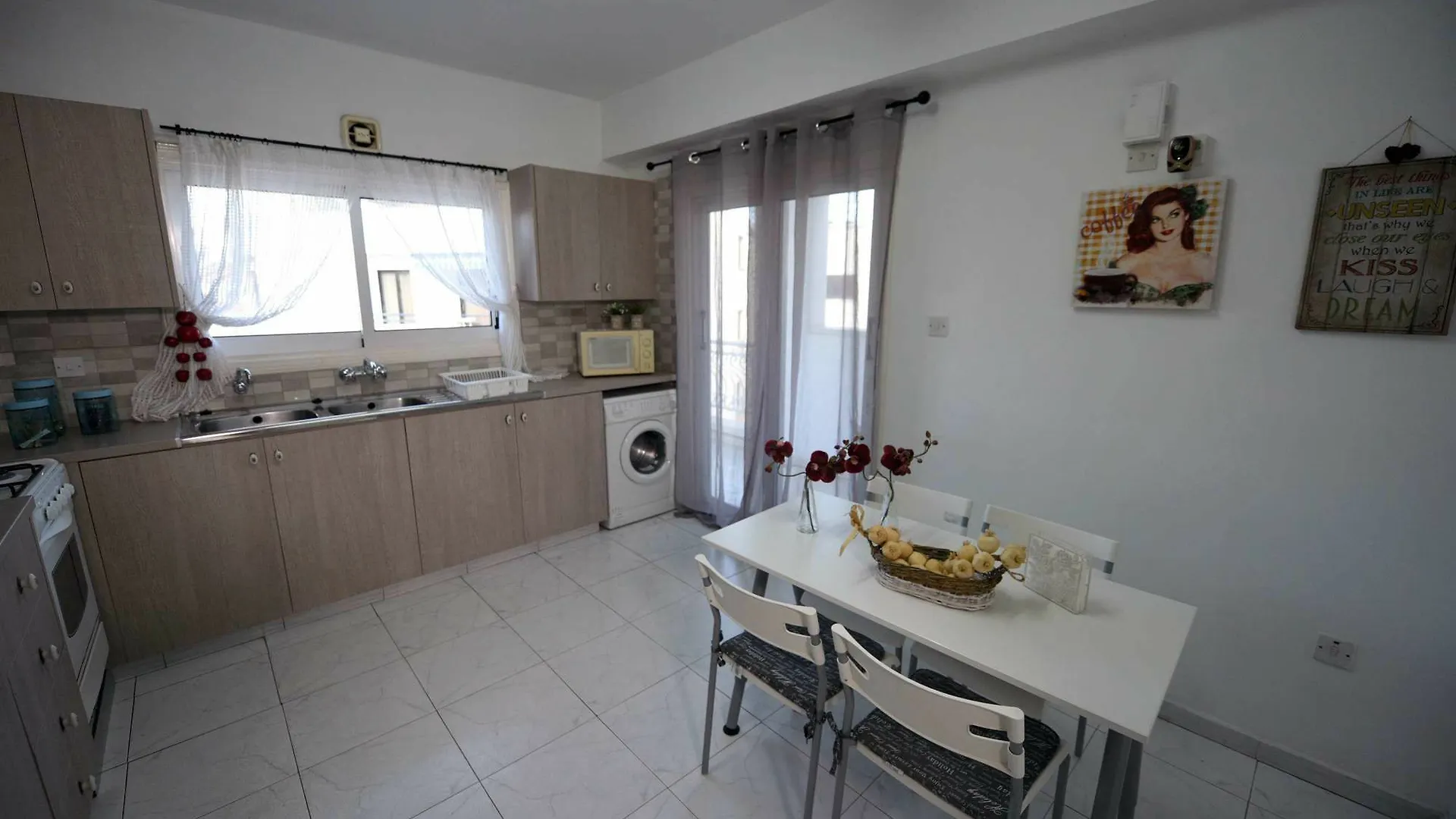 Angela'S Luxury Apartments Larnaca Chipre