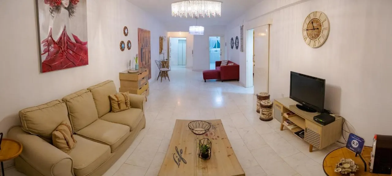 Angela'S Luxury Apartments Larnaca