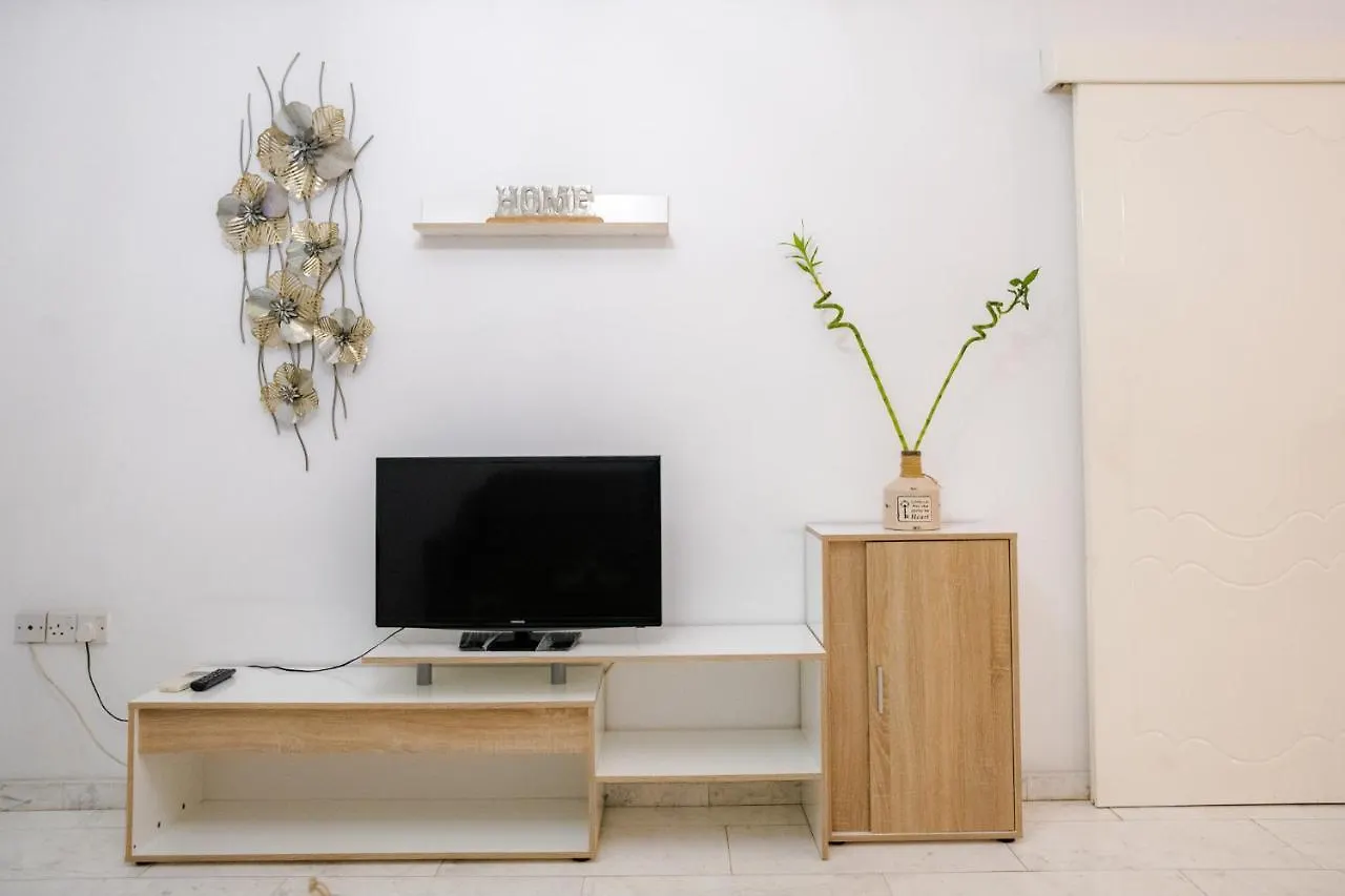 Angela'S Luxury Apartments Larnaca
